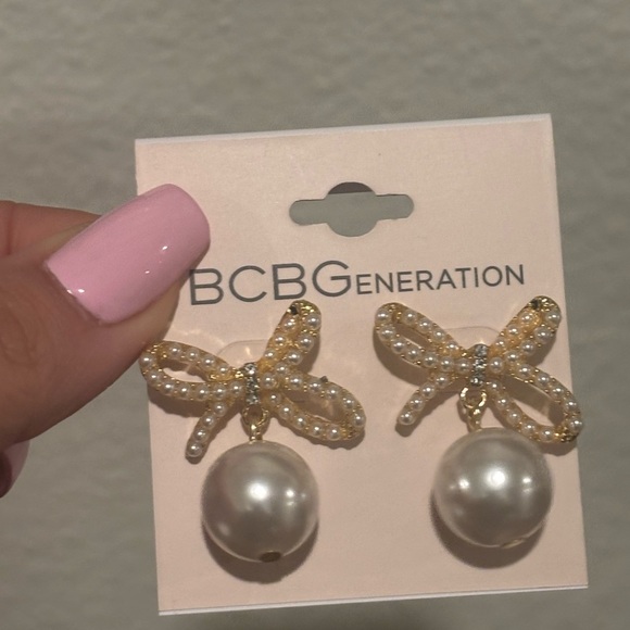 BCBGeneration Jewelry - BCBGeneration Gold Bow and Pearl Earrings